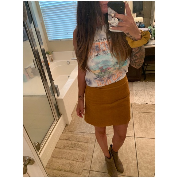 Forever 21 muscle tee - Picture 2 of 3